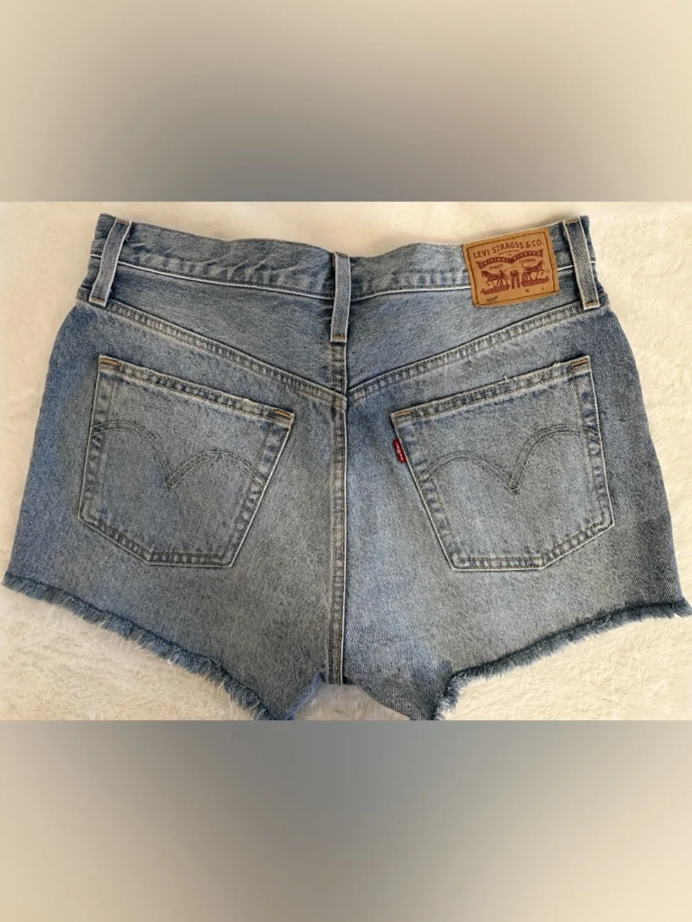 Levi's 501 Original High Rise - Medium Wash - Cutoff Denim Shorts - Size 30 NWOT
